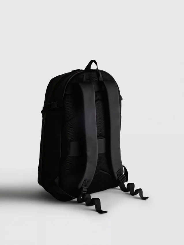 Zip-up commuter backpack