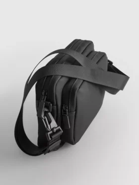 Zip-up crossbody purse