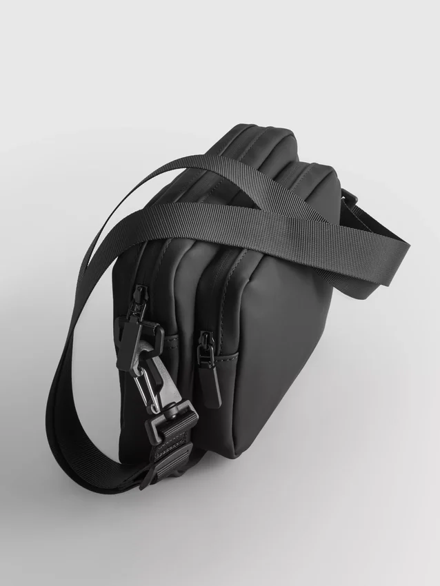 Zip-up crossbody purse
