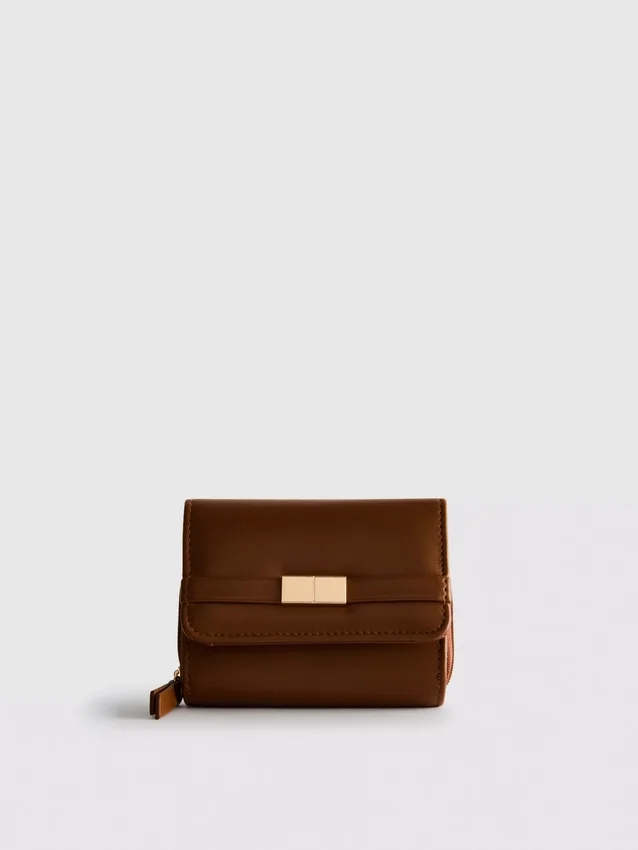 Zip-up metallic detail wallet