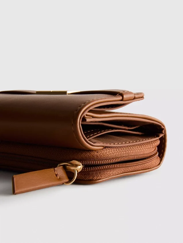 Zip-up metallic detail wallet
