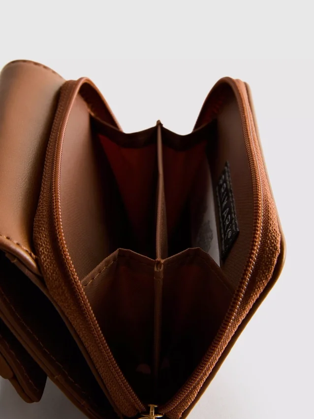 Zip-up metallic detail wallet