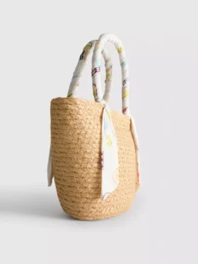 Zip-up tote