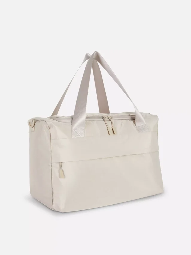 Zip up travel bag