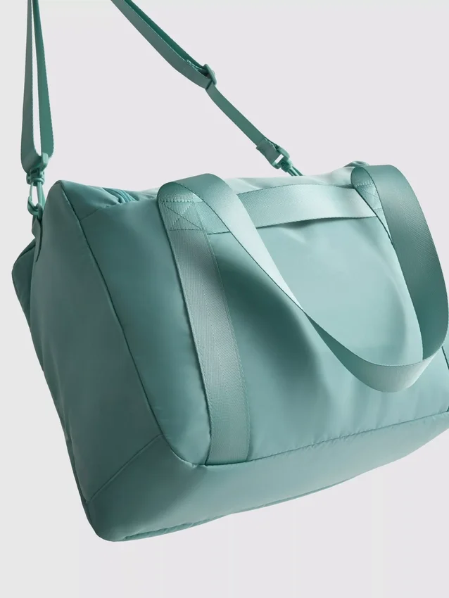 Zip up travel bag