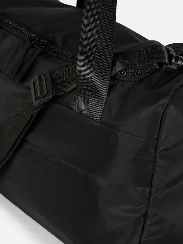 Zip up travel bag